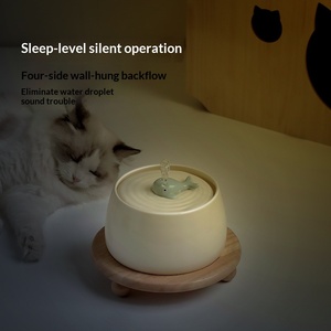 Gamelle en céramique pour chien avec <span class=keywords><strong>fontaine</strong></span> <span class=keywords><strong>à</strong></span> eau, filtre automatique, distributeur d'eau silencieux, abreuvoir en forme de baleine – Vente en gros fabricant - Product Image 3