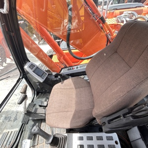 Excavatrice sur chenilles Doosan DX225LC-9S d'occasion, faible nombre d'heures de travail, godet de 1,1 m, moteur de 120 kW, 22,5 tonnes, boîte de vitesses, pompe, négociable - Product Image 6