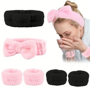 Ensemble 3 pièces satiné avec nœud : bracelet et bandeau imperméables antidérapants pour le lavage du visage et le spa, accessoires de coiffure plissés, cadeau pour femme - Product Image 3