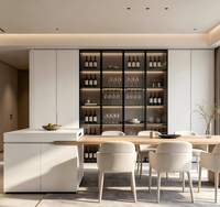 Vitrina de Vino Moderna Minimalista de Madera Maciza Blanca con Vidrio Transparente de Alta Calidad, Gran Capacidad y Almacenamiento Inteligente