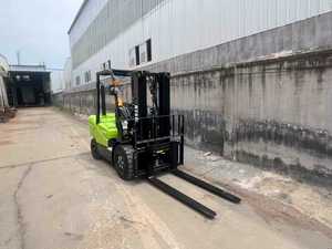 Carrello Elevatore Elettrico Kuugao Nuovo Modello per Carichi Pesanti da 3,5 Tonnellate con Trazione Integrale e Doppia Trazione per Negozi al Dettaglio e Tipografie - Product Image 3