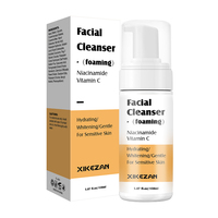 Le nettoyant personnalisable à la vitamine C à la niacinamide équilibre la valeur du pH des peaux sensibles