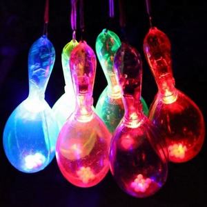 2023新しいアイデア新着マルチカラーLEDプラスチックマラカ点滅マラカパーティー楽しいメーカーライトアップマラカパーティー用品 - Product Image 4