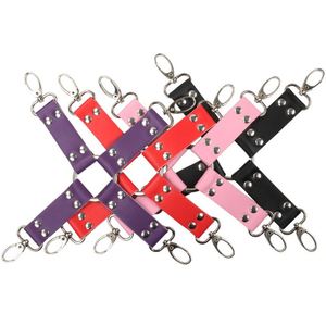 Pu Lederen Handboeien Gekruiste Riem Ketting Cross Gesp Verband Fixatie Accessoires Polsen En Enkels Vasthouden - Product Image 2