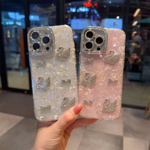 Custodia per telefono con fiocco di strass con motivo a catena <span class=keywords><strong>rosa</strong></span> per <span class=keywords><strong>iPhone</strong></span> 17 16 <span class=keywords><strong>Pro</strong></span> Max Bling Diamond <span class=keywords><strong>cover</strong></span> per cellulare per ragazze - Product Image 1