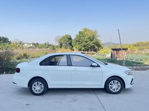 Jetta VA3 2021 1.5L 6AT Upward Life Edition berline d'occasion et pièces de rechange d'origine Jetta disponibles pour l'exportation - Product Image 5