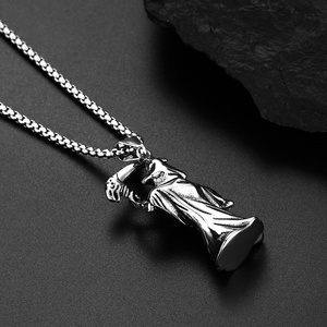 Collana con Ciondolo in Acciaio Inossidabile Lucidato Stile Hip-Hop, Regalo per Uomo, Motivo <span class=keywords><strong>Falce</strong></span> <span class=keywords><strong>della</strong></span> <span class=keywords><strong>Morte</strong></span>, Dio <span class=keywords><strong>della</strong></span> <span class=keywords><strong>Morte</strong></span> - Product Image 3