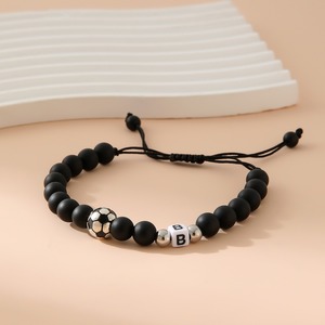 Pulsera Ajustable con Letras del Alfabeto, Diseño de Balón de Fútbol Esmerilado, Magnética, para Parejas, con Perlas, Regalo Ideal para Hombres y Mujeres - Product Image 3