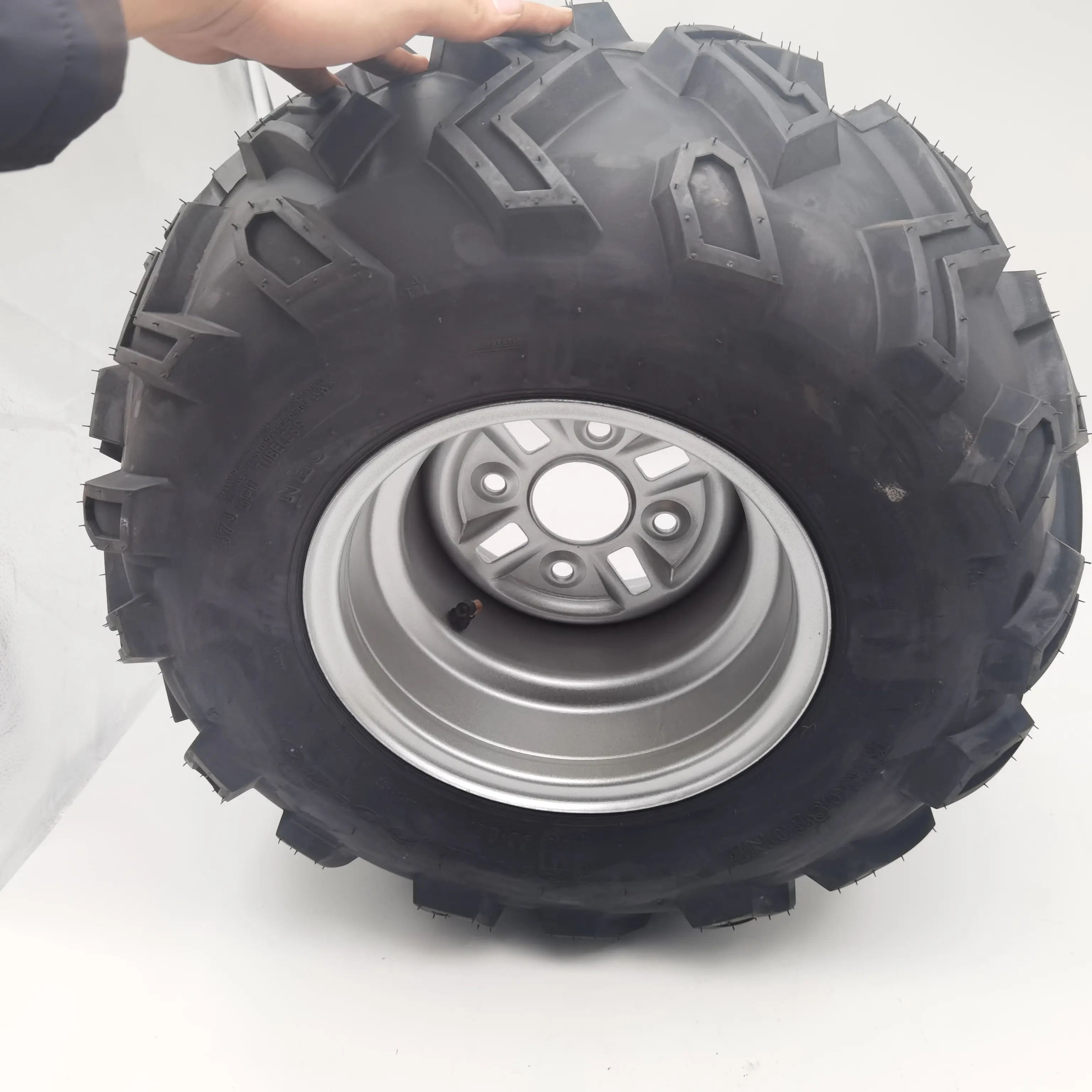 CQHZJ 중국 고품질 ATV 타이어 UTV 부품 ATV 타이어