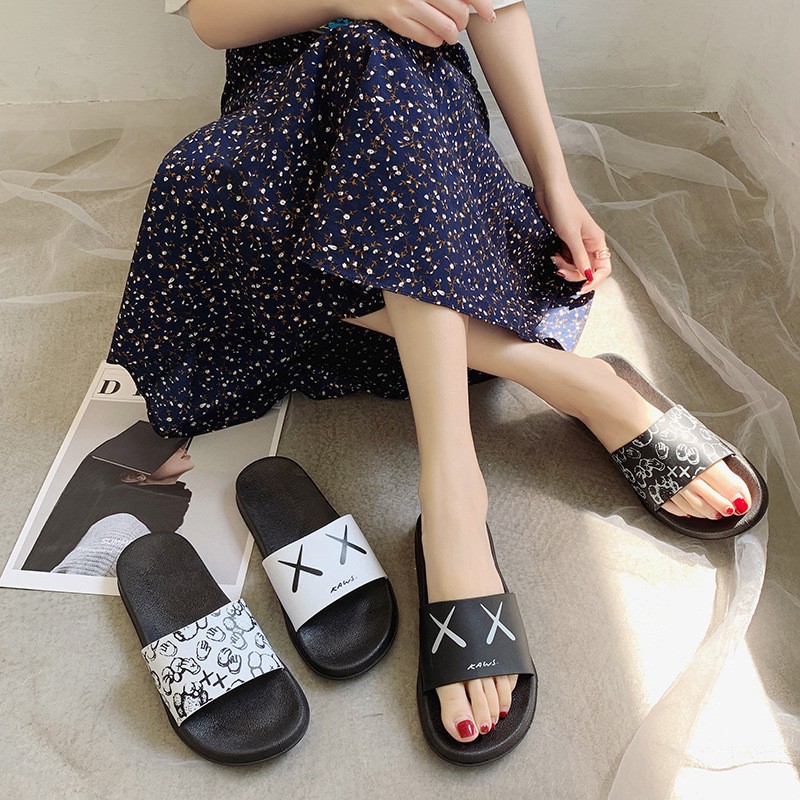 New Slippers Women Men Summer Flip Flops Indoor House Couples Home Bathroom Slides