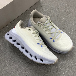 Chaussures de course décontractées 2026 Originale Cloud 6 légères, respirantes, avec empeigne en maille, antidérapantes, tendance mode, à lacets, pour le sport - Product Image 4