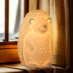 Yeni varış beyaz porselen sevimli hayvan lamba kirpi şekli sevimli lamba restoran ev dekor modern masa lambası