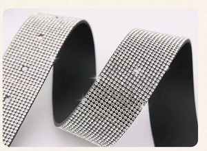 Cinture di Lusso per Donne in Pelle PU Brillante con Diamanti, <span class=keywords><strong>Cintura</strong></span> Western Scintillante <span class=keywords><strong>Bianca</strong></span> con Borchie e Strass per Ragazze - Product Image 3