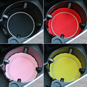 Cross-border popular car silicone rhinestone creative coaster, anti-slip heat-insulating cup holder, wholesale. - Product Image 5