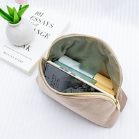 Trousse de Maquillage en Peluche à Motif Bonbons, Fermeture Éclair, Tissu Ultra-Doux, Grande Capacité, Organisateur Cosmétique Portable pour Femme, Idéal Voyage