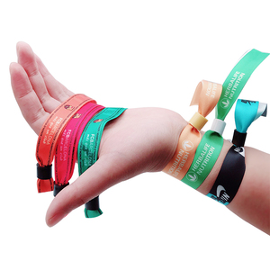 הדפסת סובלימציה כל צבעים עם אירוע מסיבת פסטיבל לוגו מותאם אישית באיכות גבוהה סרט בד צמיד - Product Image 3