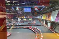 Piste extérieure de Karting de compétition pour adultes Barrières d'eau de protection contre les collisions Piste de course de chevaux d'eau combinée à des barrières en HDPE