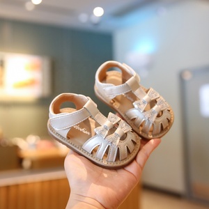 Sandales à semelle souple pour bébés filles - Design avec nœud, chaussures d'été tendance pour fillettes - Product Image 1