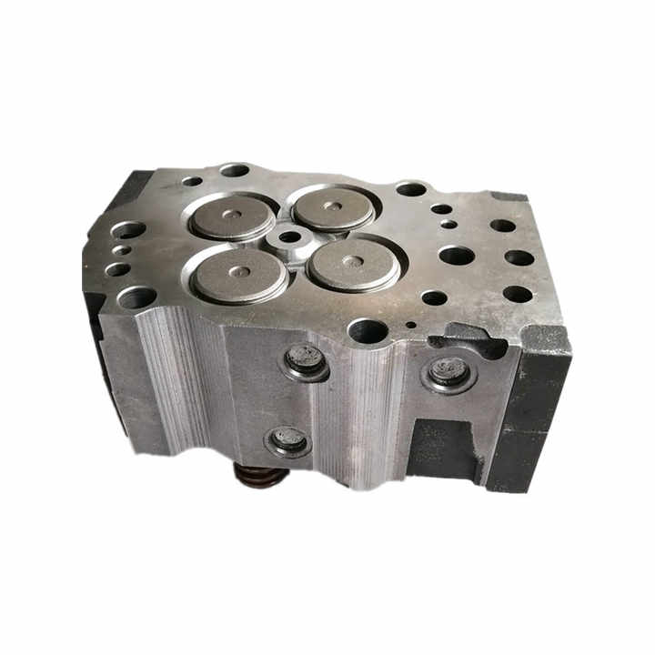 Cummins Cylinder Head 3646323 3640320 3639984 Diesel Engine Spare 