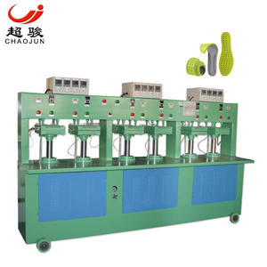 Machine de formage à chaud à six stations pour cuir, PU, <span class=keywords><strong>EVA</strong></span> et mousse - Type <span class=keywords><strong>portique</strong></span> avec une pression de 16 tonnes et 350 ° Contrôle intelligent de la température - Product Image 1