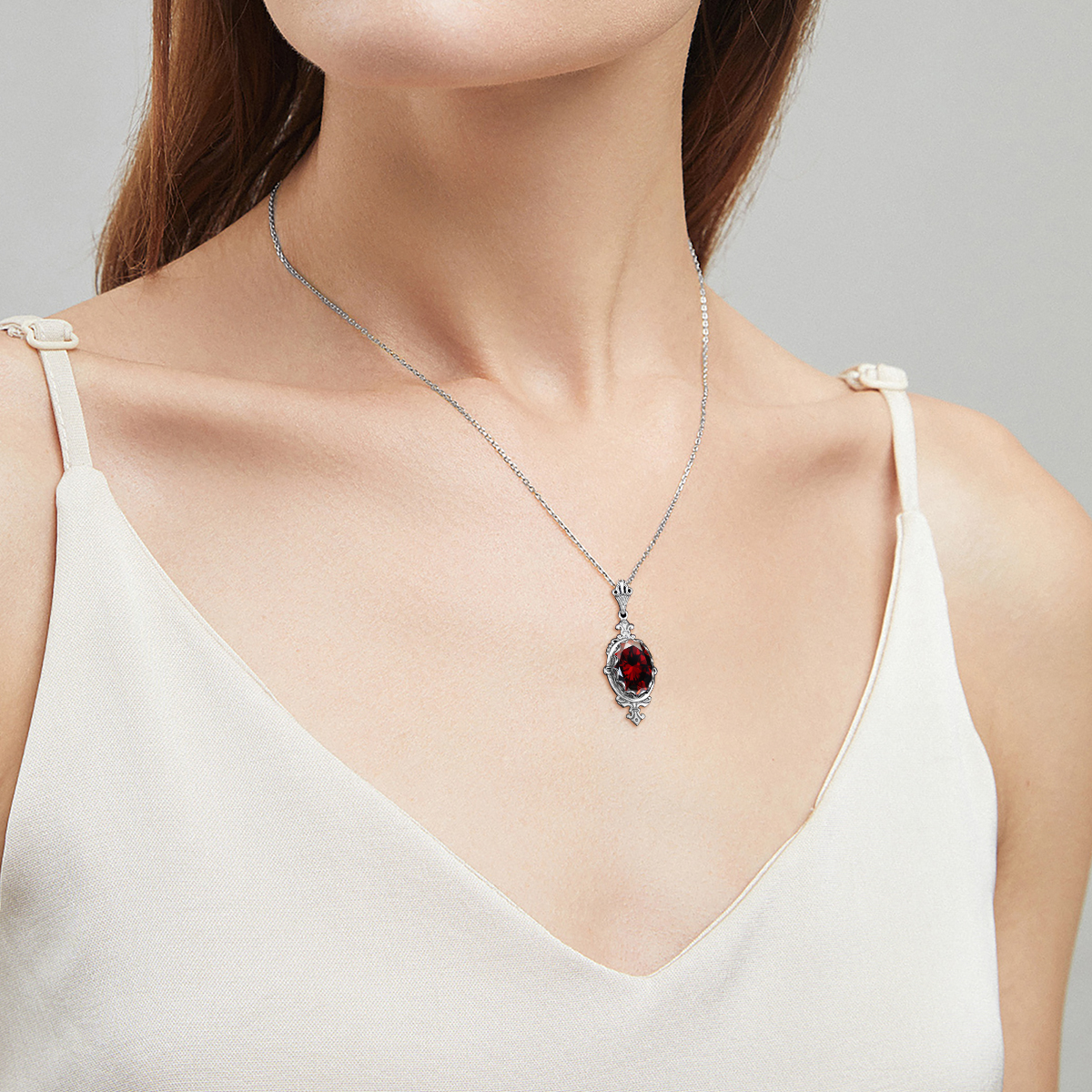 Vintage Women Sterling Silver Garnet Stone Garnet Pendant