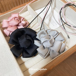 قلادة رومانسية منقوشة بالزهور الأنيقة سلسلة رقبة رقيقة أنيقة بكرات مخملية سلسلة رقبة بتصميم كلاسيكي هدية مجوهرات للنساء - Product Image 3