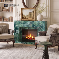 Décoration intérieure de luxe, cheminée personnalisée en cristal de fluorite verte et en pierre de quartz pour salon de villa