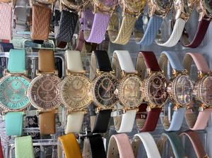 Reloj IGIRL-TIMES para mujer, correa de cuero analógica de cuarzo redonda de 30 mm, diseño elegante con indicador de fecha para mujer - Product Image 3