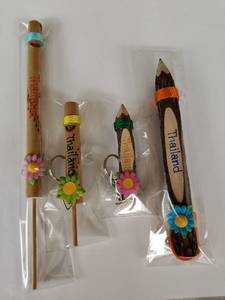 Sifflets classiques longs en bambou, jouets écologiques faits à la main à partir de bambou naturel pour souvenirs/cadeaux - Product Image 5