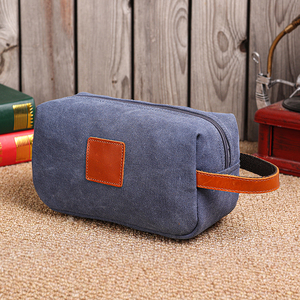 Bolsa de Maquillaje y Cosméticos de Viaje Personalizada, Kit de Afeitado para Hombre con Cierre de Cremallera, Bolsa de Cuero y Lona - Product Image 3