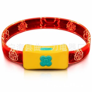 Collar Luminoso Recargable para Perros Pequeños con Diseño de Nudo Chino, Ideal para Paseos Nocturnos - Product Image 1