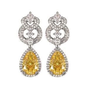 Boucles d'oreilles pendantes élégantes de haute qualité en cuivre écologique, taille poire 8*12mm, serties de zircons multicolores, style statement - Product Image 1