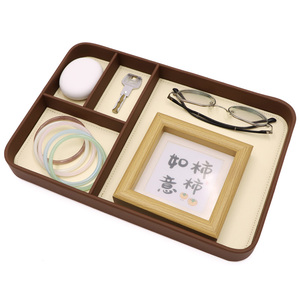 Bandeja de Cuero y Madera para Objetos Personales, Organizador de Escritorio para Llaves, Gafas de Sol y Relojes, Elegante Regalo para Él - Product Image 2