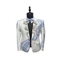 Costume blanc sur mesure pour homme avec revers châle, smoking de mariage orné de pierres, idéal pour défilé de mode, bal de promo, coupe ajustée, avec strass bleus au dos