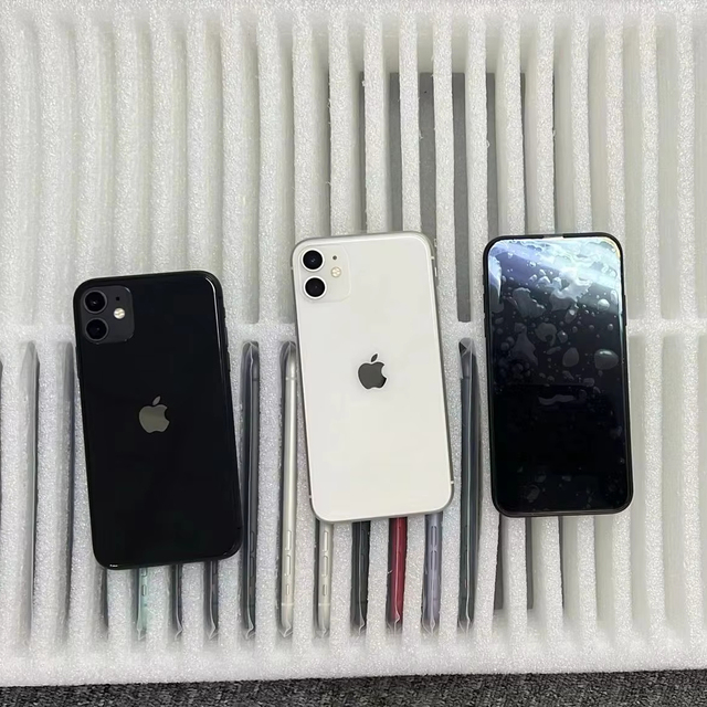 Second-hand Mobile Phone Almost New for iPhone 11 Smart Cell Phone 64GB 128GB 256GB 6.1 Inch Stylish Storage