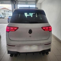 Golf R Berline Turbo AWD 2023 d'occasion en bon état, sièges en cuir, transmission automatique, régulateur de vitesse adaptatif (ACC), jantes R17, feux LED, barres de toit en alliage d'aluminium, 5 places