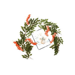 Guirnalda Colgante de Mimbre Artificial con Flores de Glicinia de Plástico Rojo Anaranjado para Decoración de Bodas - Product Image 3