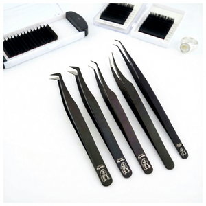 แหนบต่อขนตาปลายไฟเบอร์ 90 องศา สแตนเลสสตีล สำหรับต่อขนตาแบบเมกะวอลลุ่ม - Product Image 1
