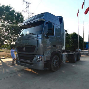 <span class=keywords><strong>Camion</strong></span> Tracteur d'<span class=keywords><strong>Occasion</strong></span> SINOTRUK HOWO T7H 6x4 10 Roues 440HP Moteur <span class=keywords><strong>MAN</strong></span> Euro 5 HW19712 Manuel Double Cabine <span class=keywords><strong>Prix</strong></span> Bas 2021 - Product Image 2