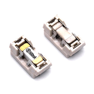 Portafusibles serie <span class=keywords><strong>NANO2</strong></span> 1808, 154, 2410 SMD - Product Image 1