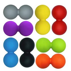 Venta al por mayor de fábrica: Bolas de masaje con forma de cacahuete con logo personalizado, rodillos de masaje de doble cabezal duros para masaje corporal y de espalda. - Product Image 1