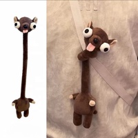 Porte-clés en peluche girafe personnalisé OEM, vente en gros, assortiment de pendentifs mignons et doux, breloque de sac, cadeau