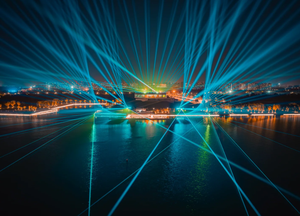 Luz de proyección interactiva con cabezal móvil IP65 para festivales al aire libre, parques urbanos y eventos festivos - Product Image 1