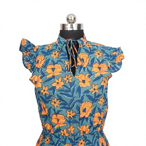 Robe décontractée longue à imprimé floral, manches à volants, col en V, coupe ajustée, en coton tricoté respirant, idéale pour l'été et les occasions formelles - Product Image 1