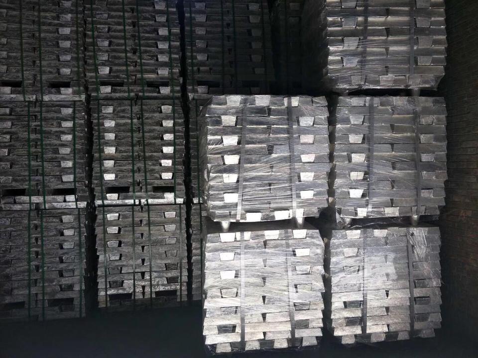 Silver Metal Magnesium Ingot