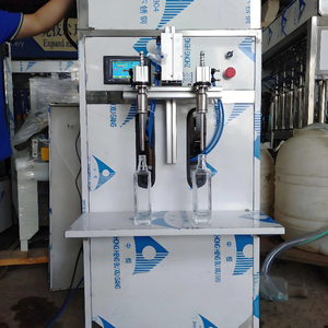 Machine de remplissage à <span class=keywords><strong>double</strong></span> buses de remplissage auto-débit de petite taille pour de bons liquides de fluidité pour les petites entreprises de grande qualité - Product Image 2