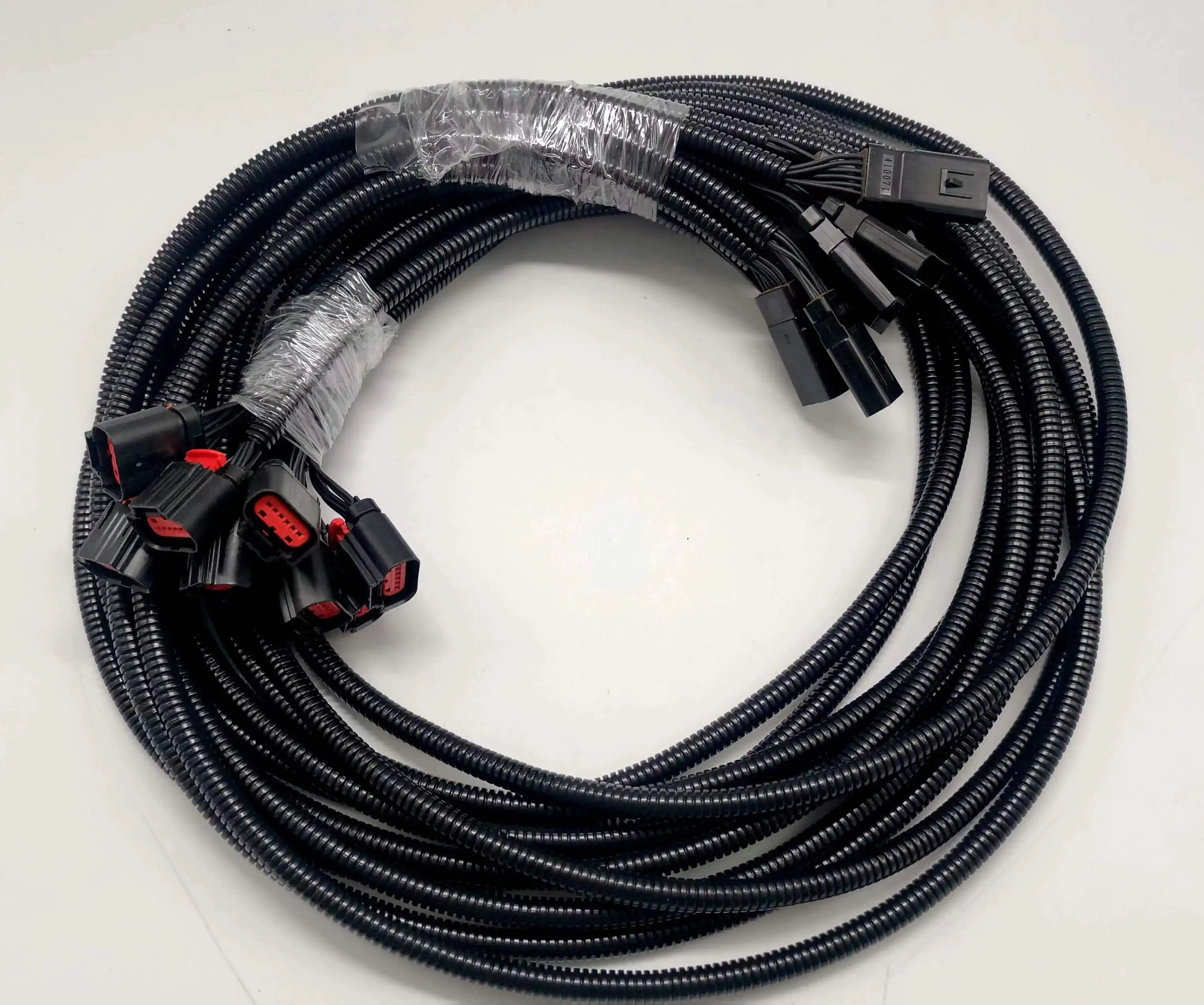 Sylphon ve Caspers konnektörü ile otomotiv bağlantı kablo demeti
