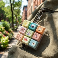 Porte-clés anti-stress personnalisé avec logo, style anime, bouton-pression en plastique, touches de clavier, pour cadeau