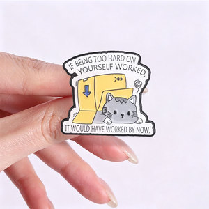 Si la façon dont vous vous critiquerz vous-même vous fait gagner en efficacité, broche en émail « Faire semblant de travailler à l'insu des non-initiés », humorisme de bureau, broche chat, badge bijou - Product Image 2