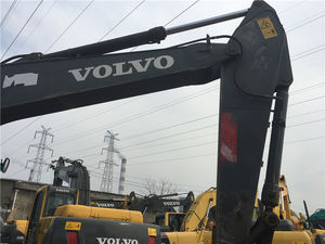 Excavadora Mini VOLVO EC 210BLC de 24 Toneladas, Fabricada en Japón, con Motor Diésel Hidráulico Volvo D7E de 130KW - Product Image 4